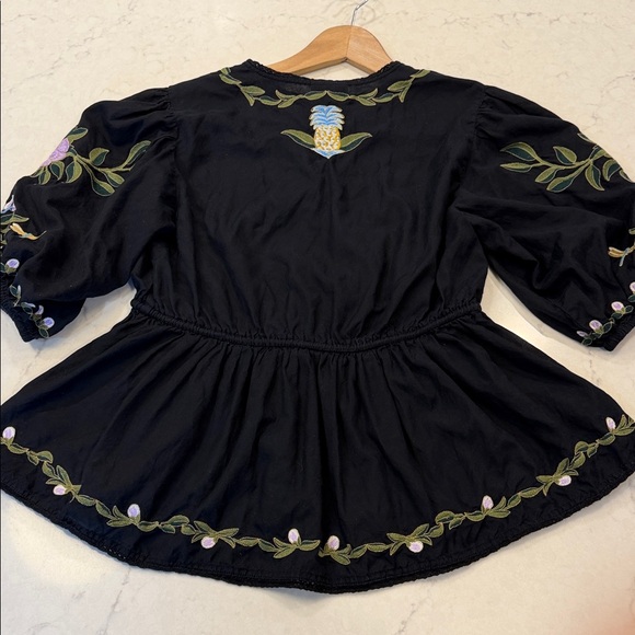 Farm Rio Winter Garden Embroidered Blouse Size Medium - Picture 12 of 13